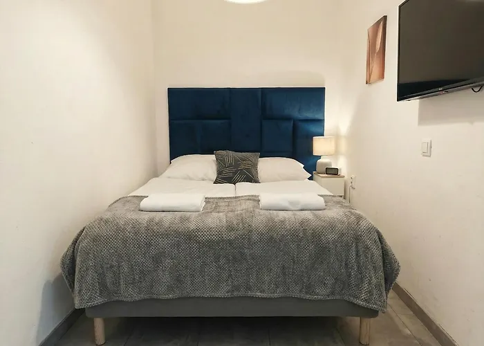 Comfortable 3br Shared Retreat Next To Belvedere Palace *