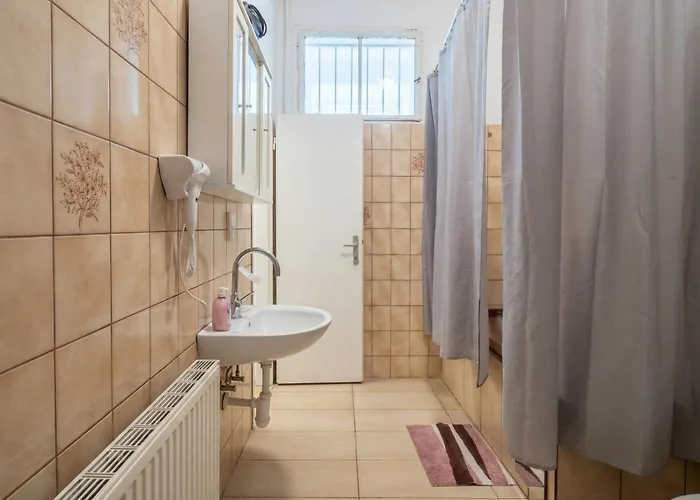 Apartman Comfortable 3br Shared Retreat Next To Belvedere Palace *